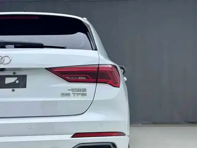 Audi Q3 2021 из CN, фото 2