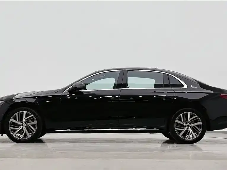 Mercedes-Benz E-Class 2025 из CN, фото 2