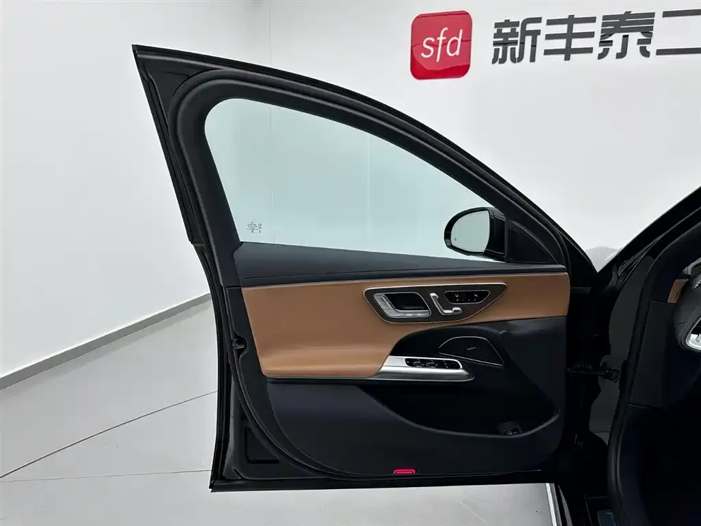 Mercedes-Benz E-Class 2025 из CN, фото 7