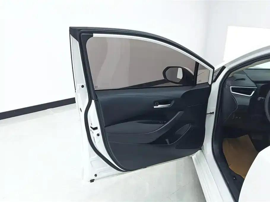 Toyota Corolla 2022 из CN, фото 9
