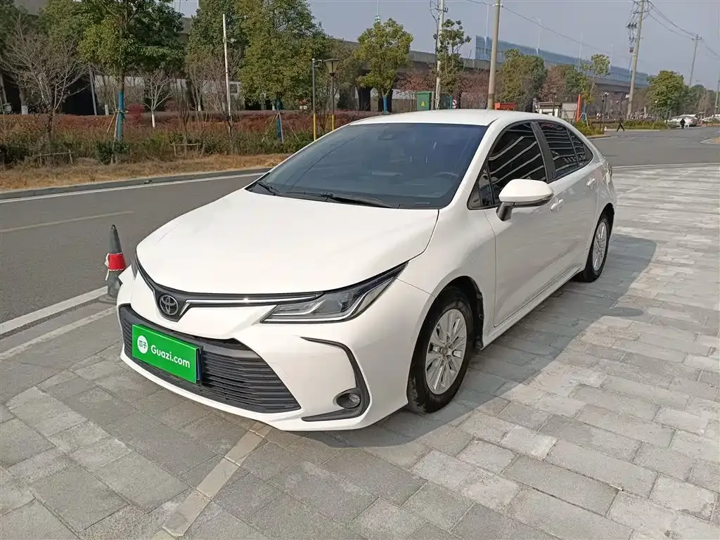 Toyota Corolla 2023 из CN, фото 9
