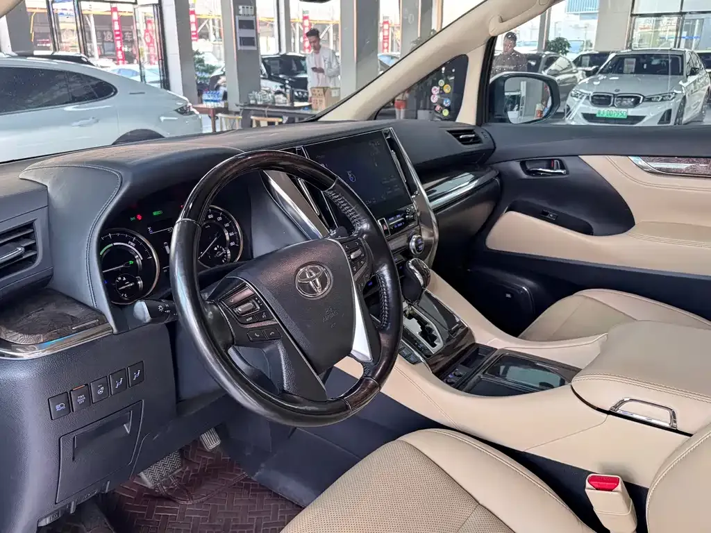 Toyota Vellfire 2021 из CN, фото 6