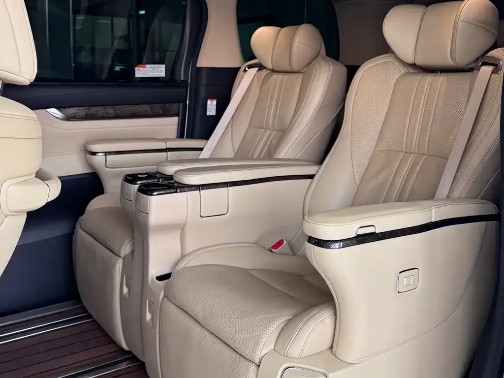 Toyota Vellfire 2021 из CN, фото 8