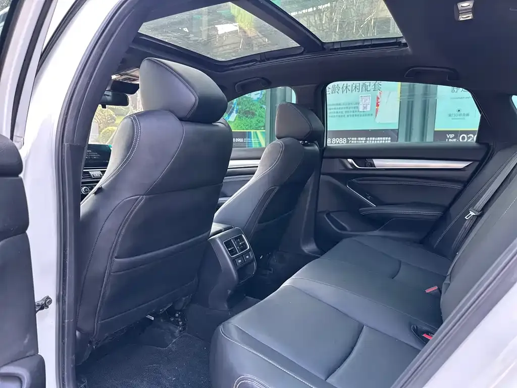 Honda Inspire 2023 из CN, фото 8