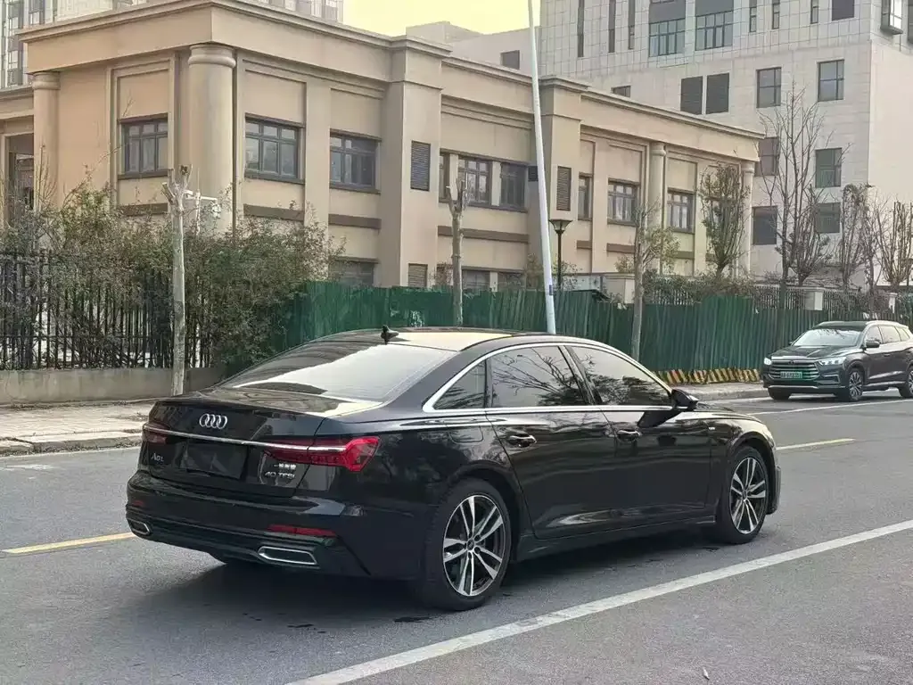 Audi A6L 2022 из CN, фото 4