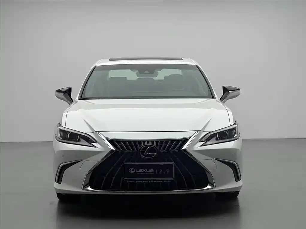 Lexus ES 2023 из CN, фото 2