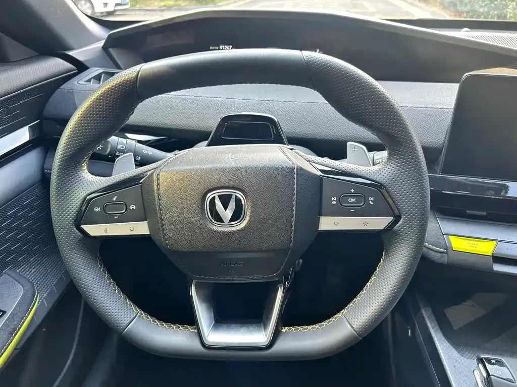 Changan UNI-V 2023 из CN, фото 2