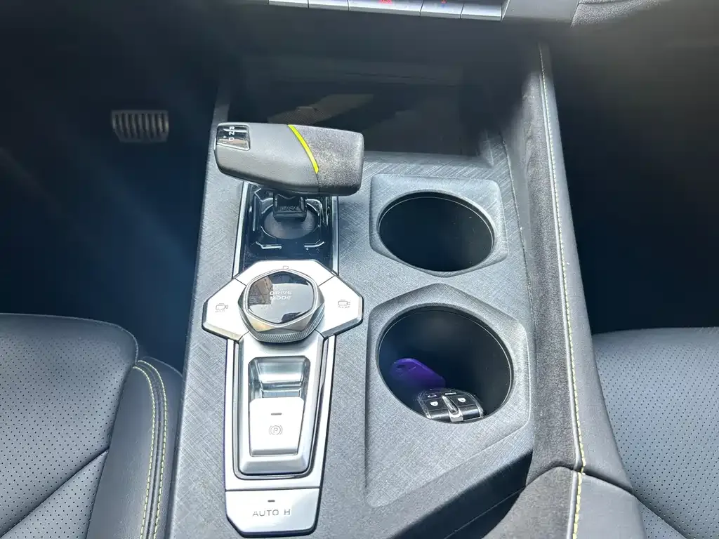 Changan UNI-V 2023 из CN, фото 5
