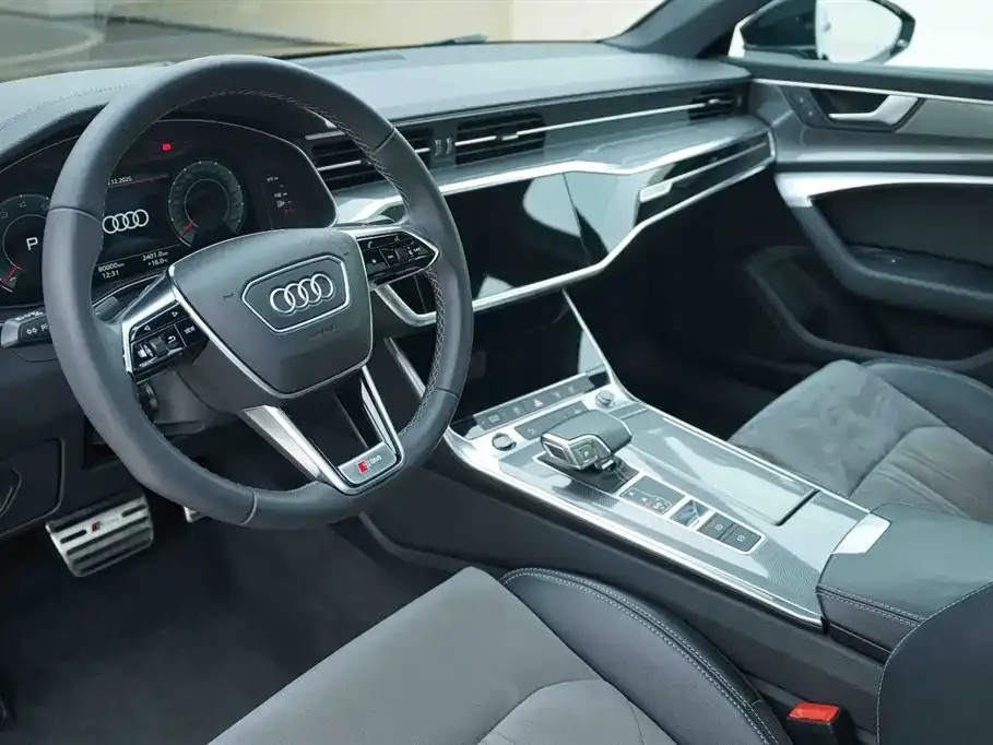 Audi A6L — фото 10