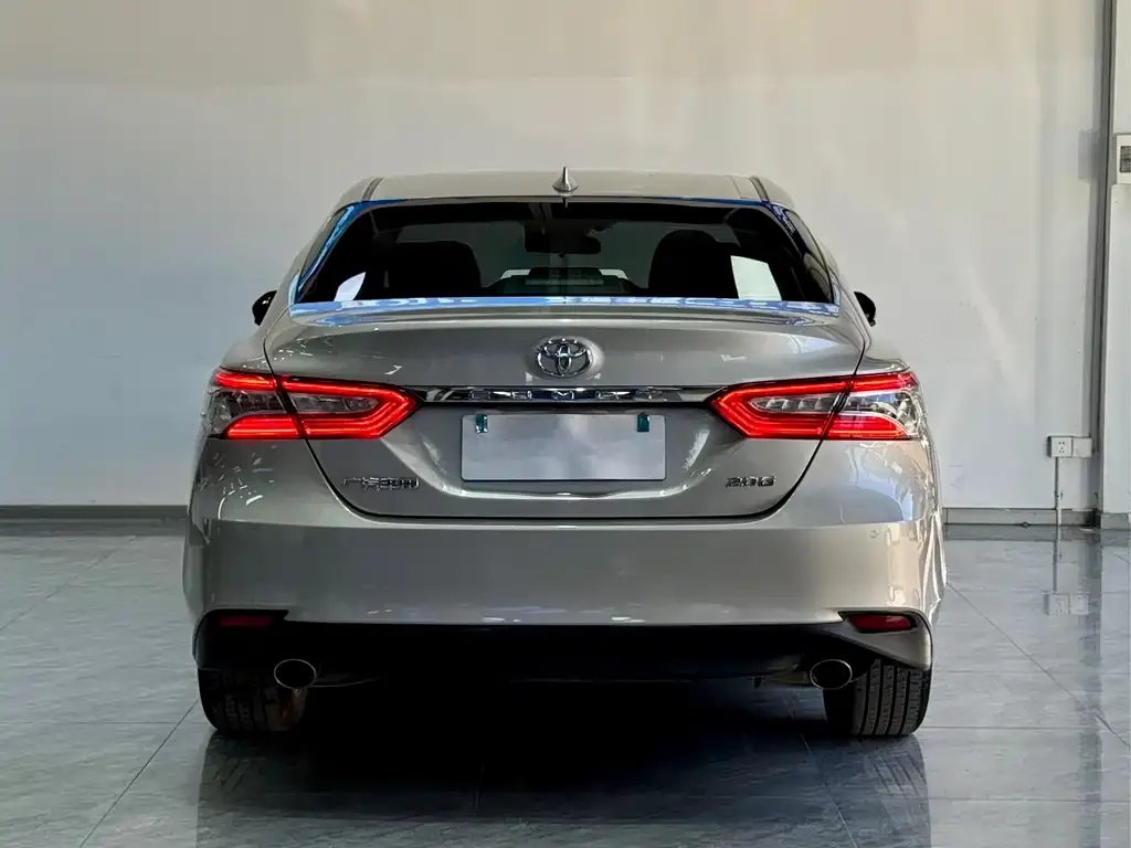 Toyota Camry 2021 из CN, фото 2