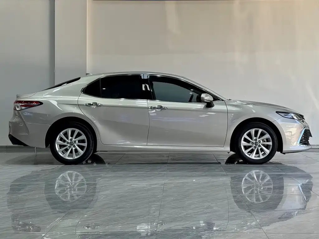 Toyota Camry 2021 из CN, фото 9