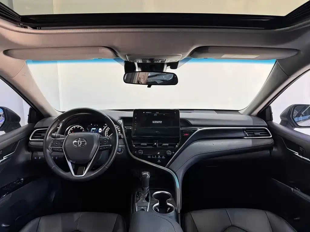 Toyota Camry 2021 из CN, фото 4