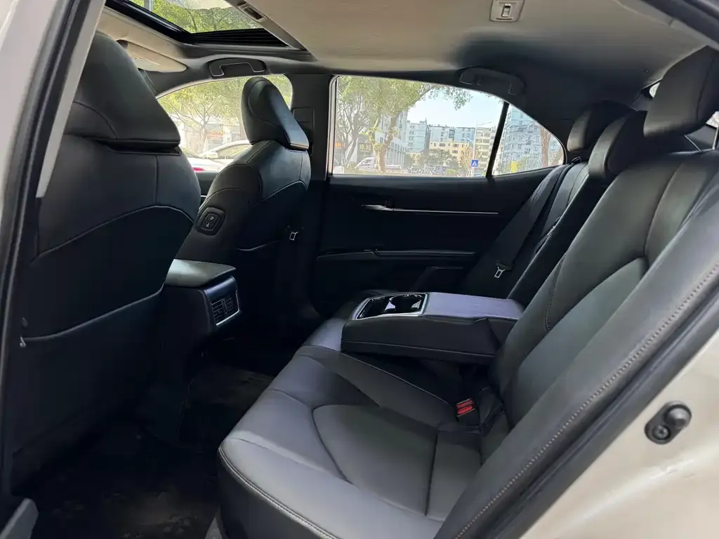 Toyota Camry 2021 из CN, фото 6