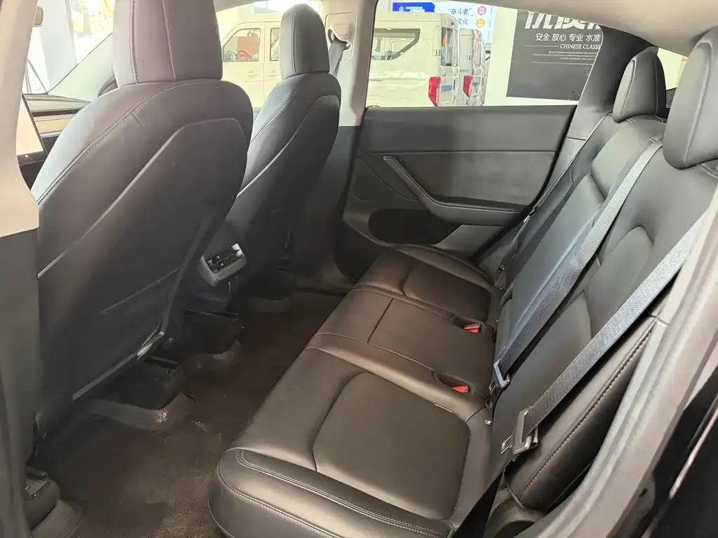 Tesla Model Y 2022 из CN, фото 8