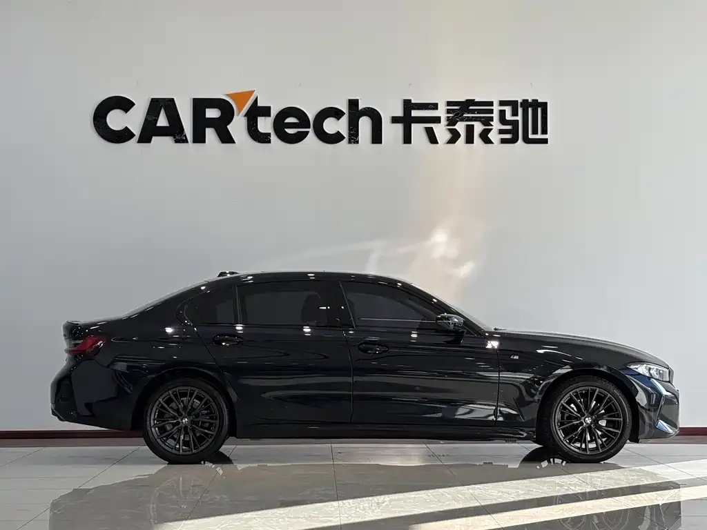 BMW 3 Series 2023 из CN, фото 2