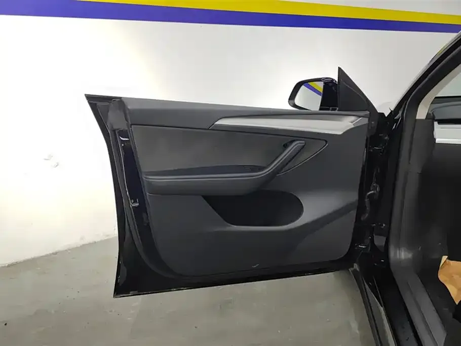 Tesla Model Y 2024 из CN, фото 2