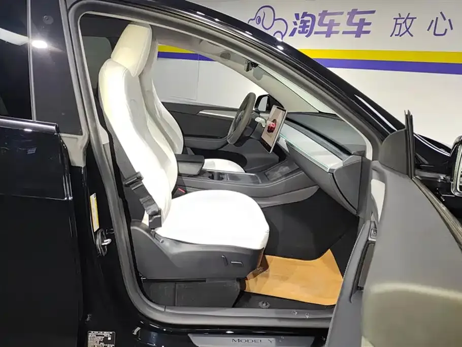Tesla Model Y 2024 из CN, фото 3