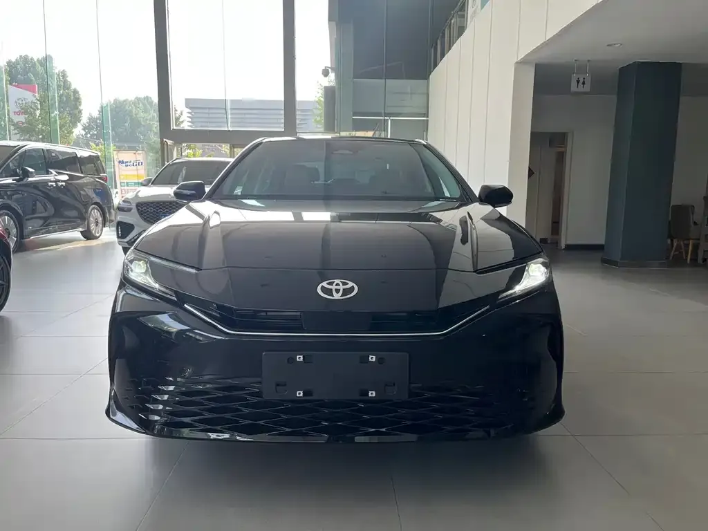 Toyota Camry 2025 из CN, фото 9