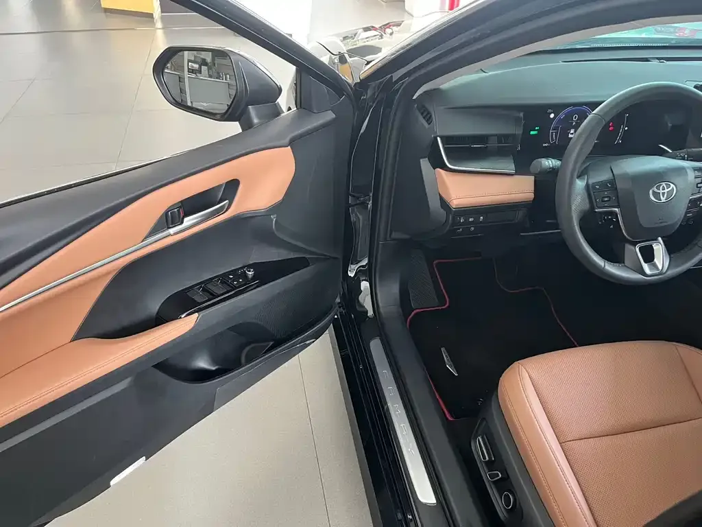 Toyota Camry 2025 из CN, фото 10