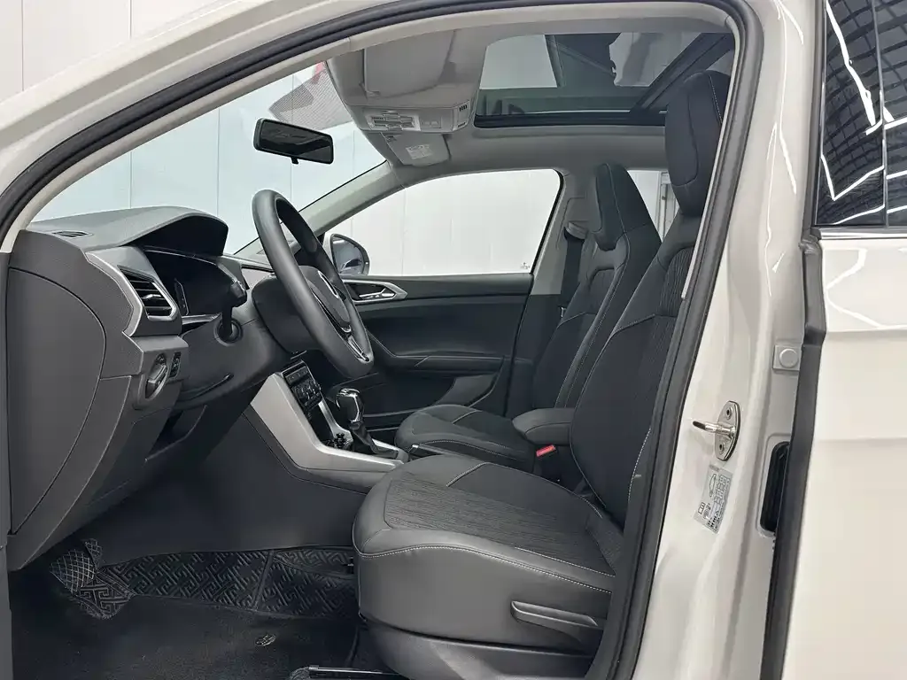 Volkswagen T-Cross 2022 из CN, фото 2
