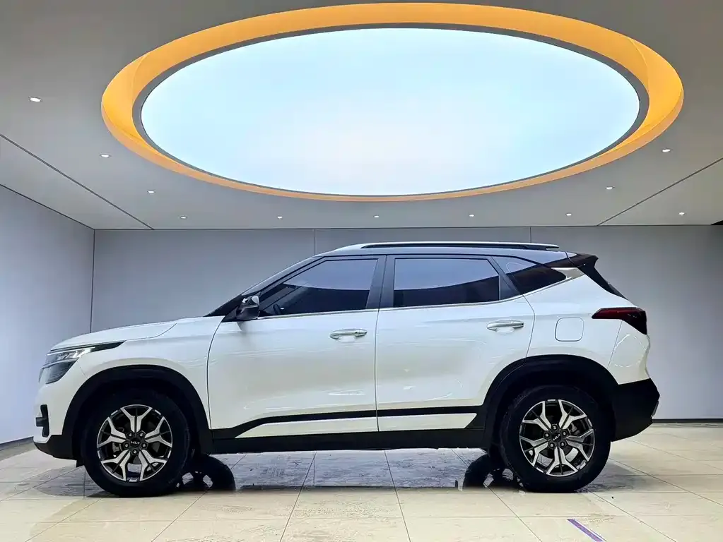 Kia KX3 2022 из CN, фото 10