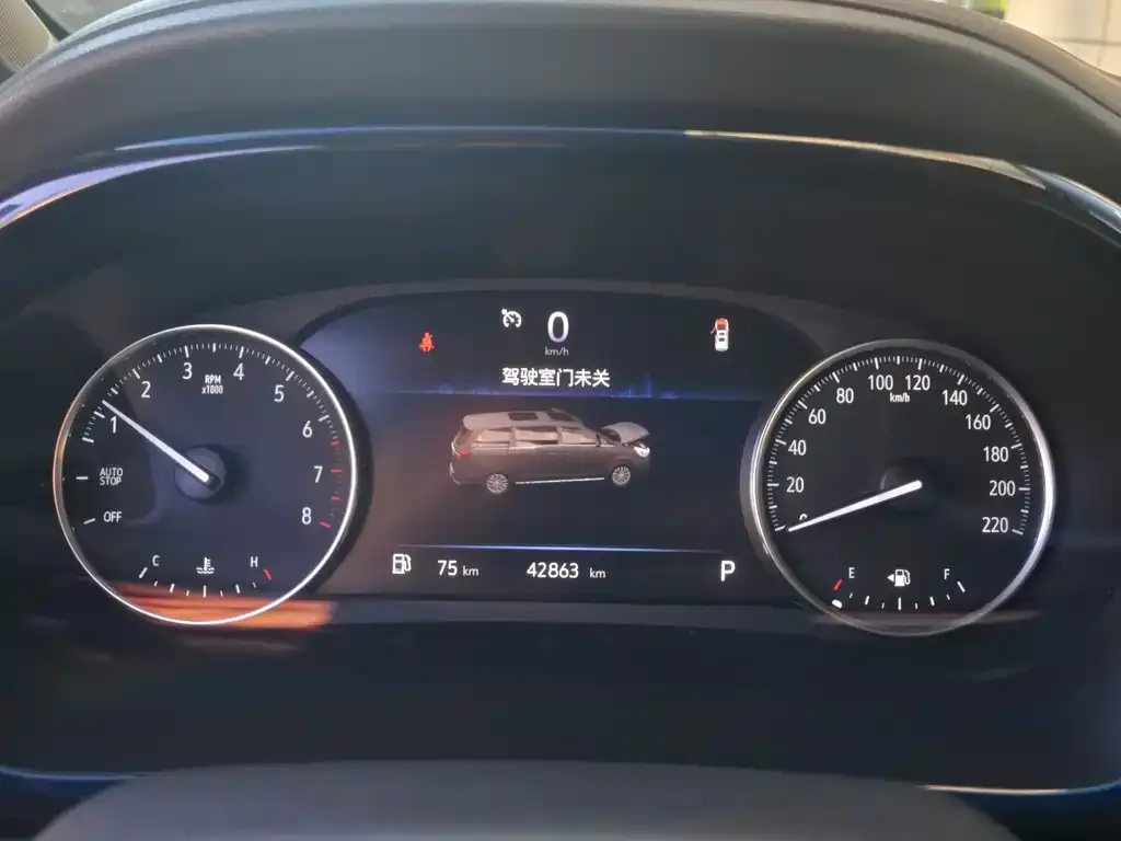 Buick GL8 2024 из CN, фото 2