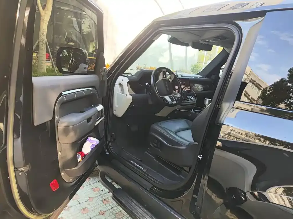 Land Rover Defender 2023 из CN, фото 3