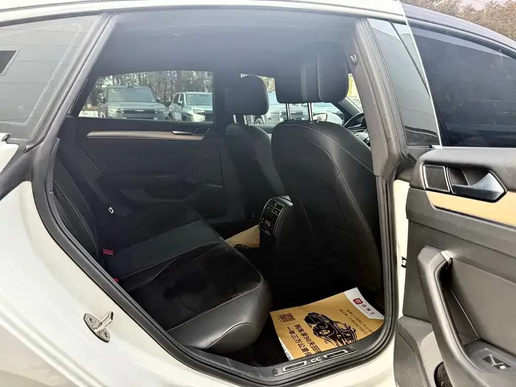 Volkswagen CC 2022 из CN, фото 4