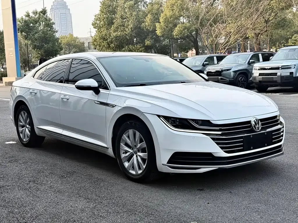 Volkswagen CC 2022 из CN, фото 10