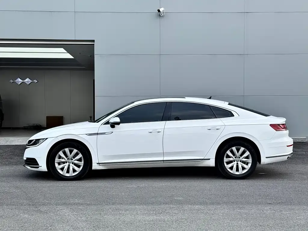 Volkswagen CC 2022 из CN, фото 3