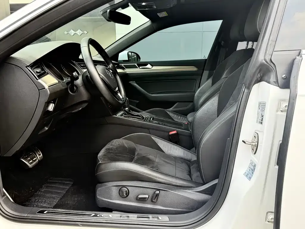 Volkswagen CC 2022 из CN, фото 8