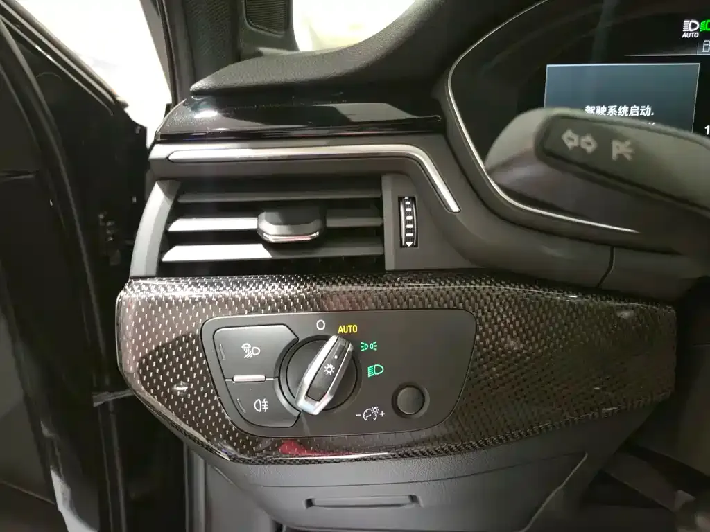 Audi S4 2024 из CN, фото 2