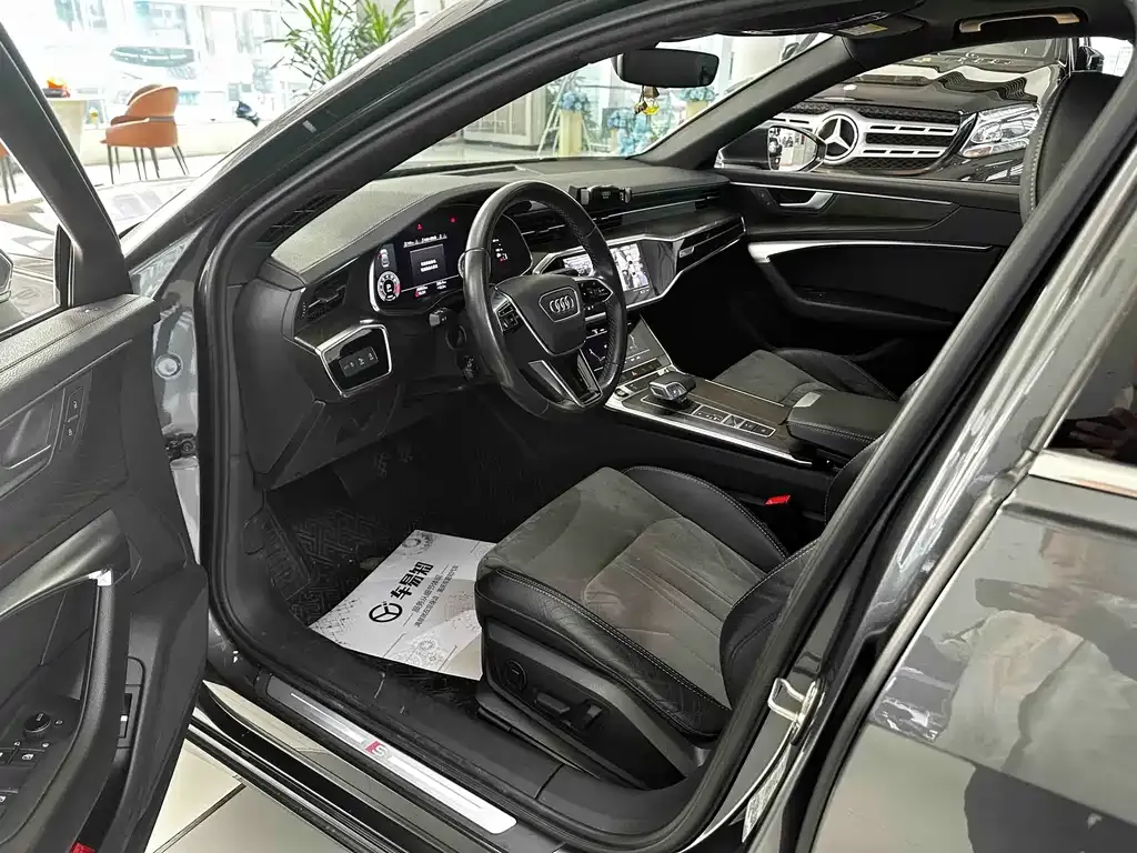 Audi A6L 2021 из CN, фото 5