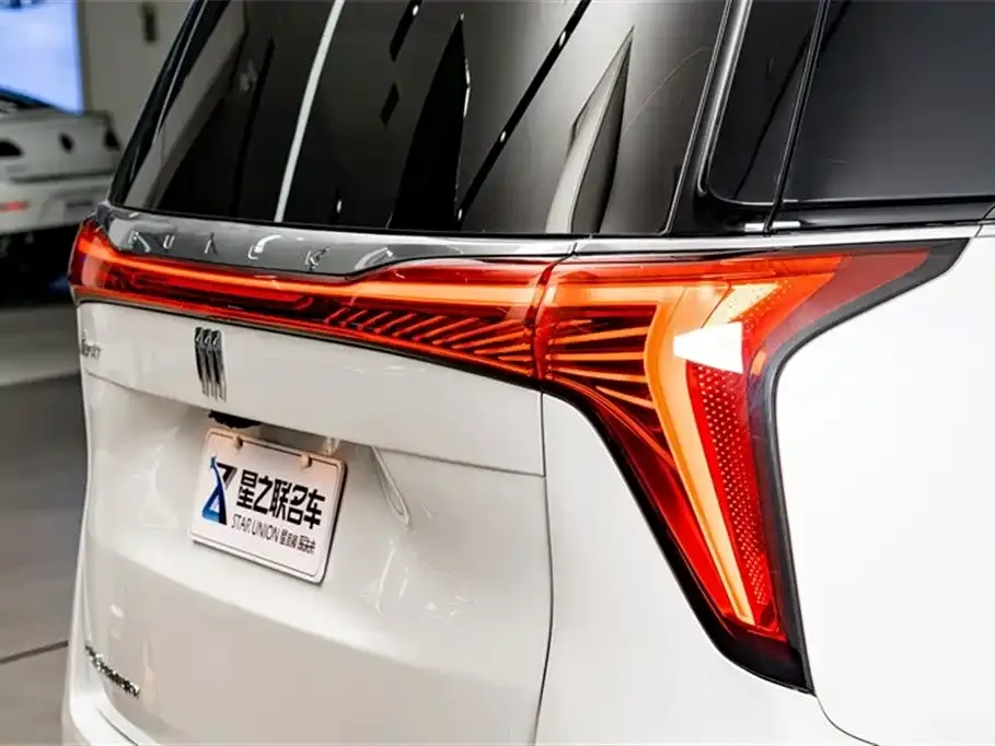 Buick Century 2023 из CN, фото 10
