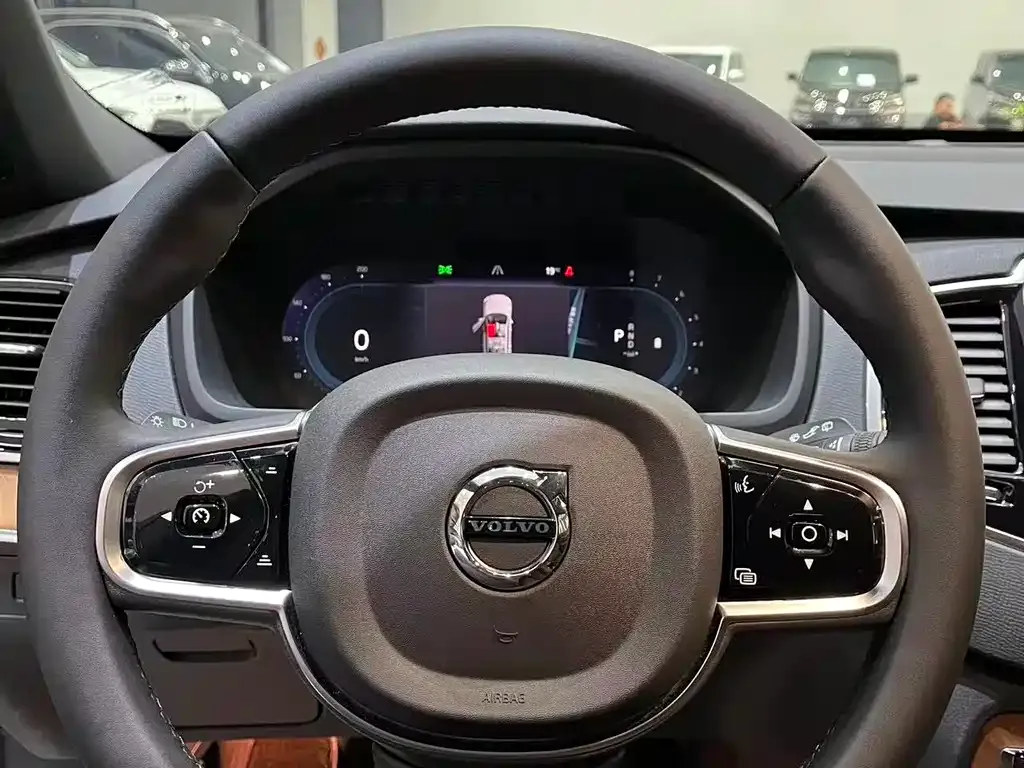 Volvo XC90 2025 из CN, фото 6