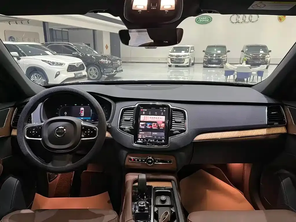 Volvo XC90 2025 из CN, фото 3