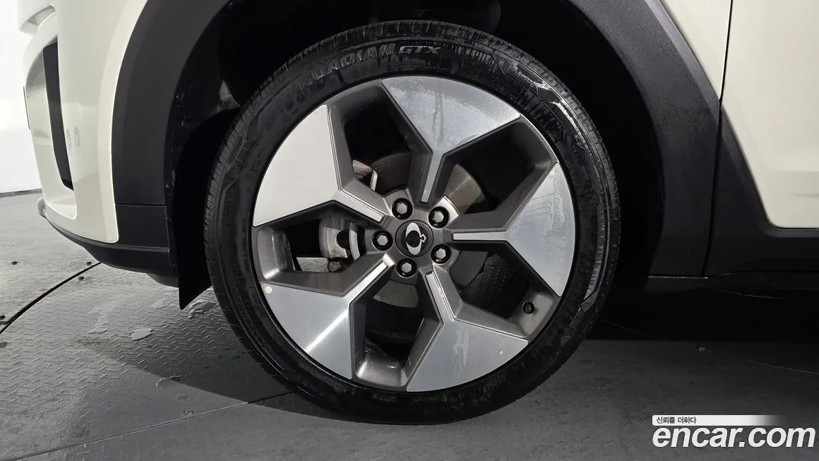 KG Mobility (Ssangyong) Torres 2024 из KR, фото 10