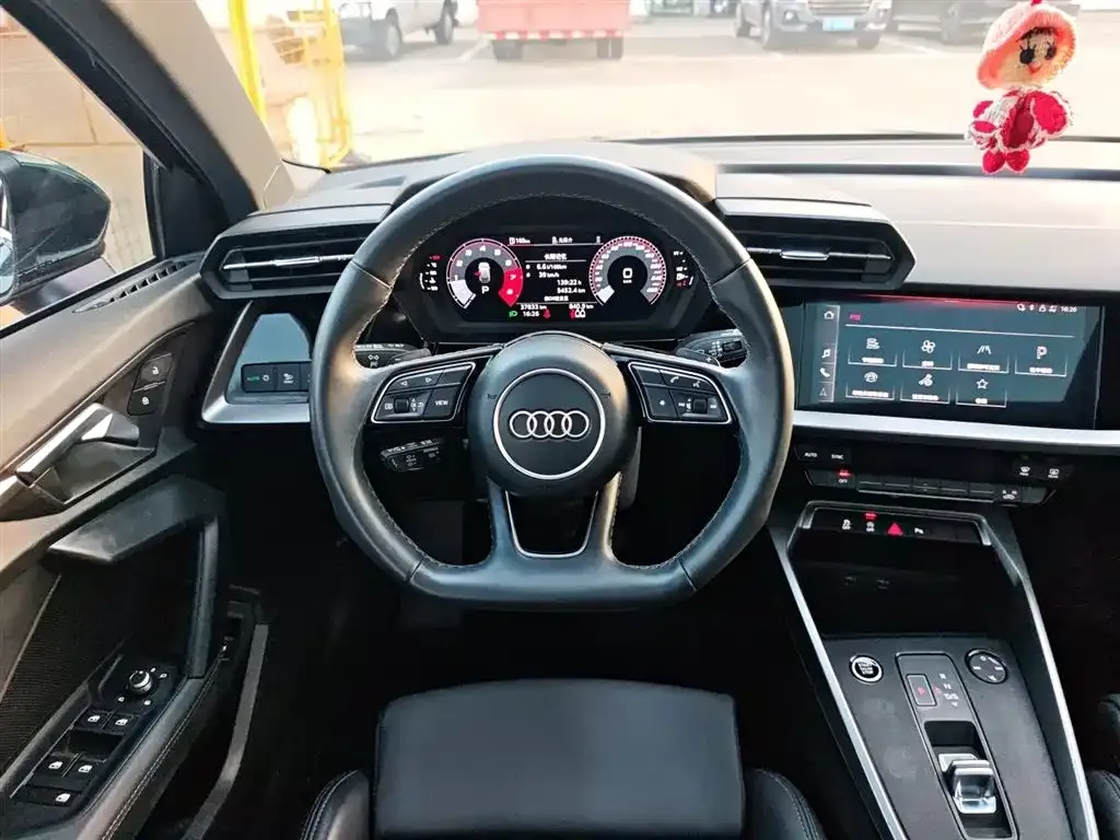 Audi A3 2023 из CN, фото 8
