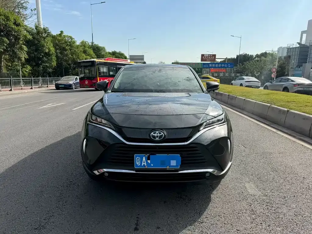 Toyota Harrier 2023 из CN, фото 2