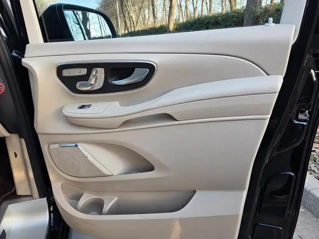 Mercedes-Benz V-Class 2024 из CN, фото 9