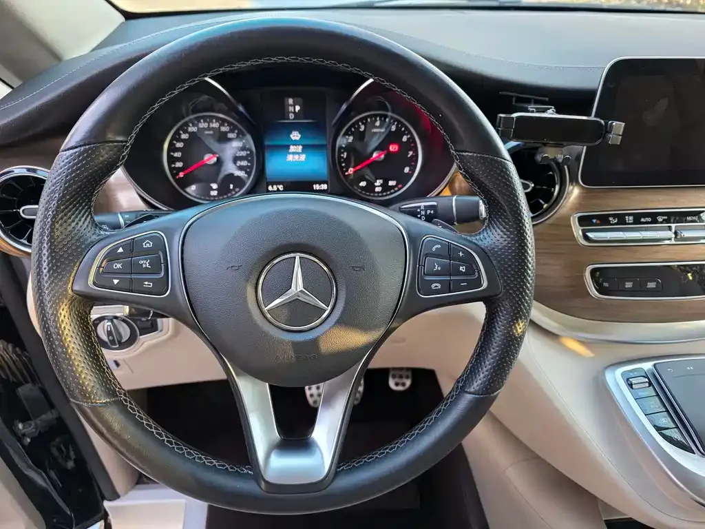 Mercedes-Benz V-Class 2024 из CN, фото 5
