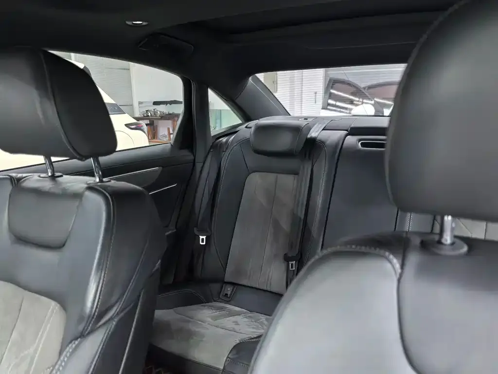 Audi A6L 2021 из CN, фото 2