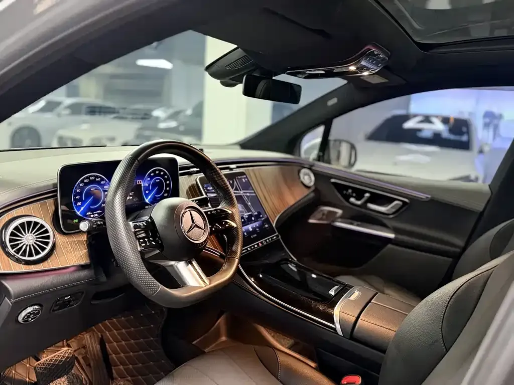 Mercedes-Benz EQE SUV 2023 из CN, фото 10