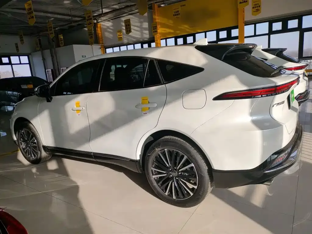 Toyota Venza 2023 из CN, фото 8