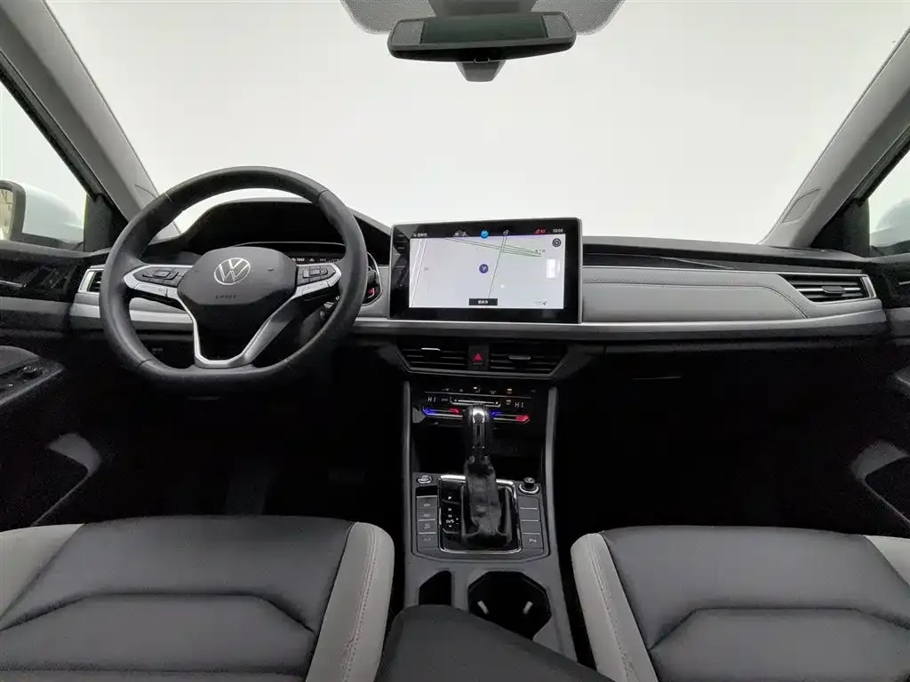 Volkswagen Bora 2023 из CN, фото 6