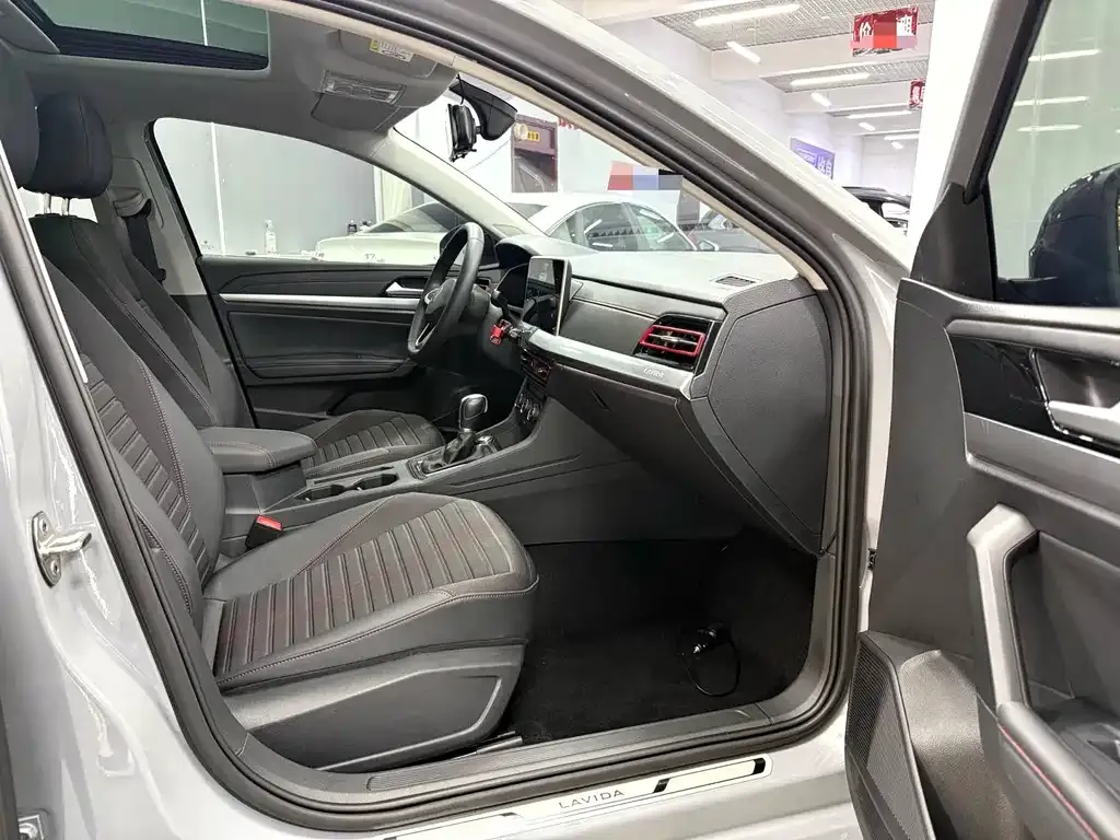 Volkswagen Lavida 2022 из CN, фото 5