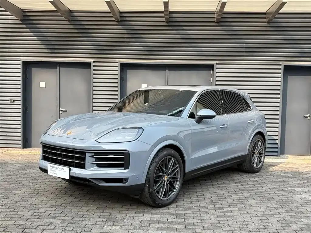Porsche Cayenne — фото 1