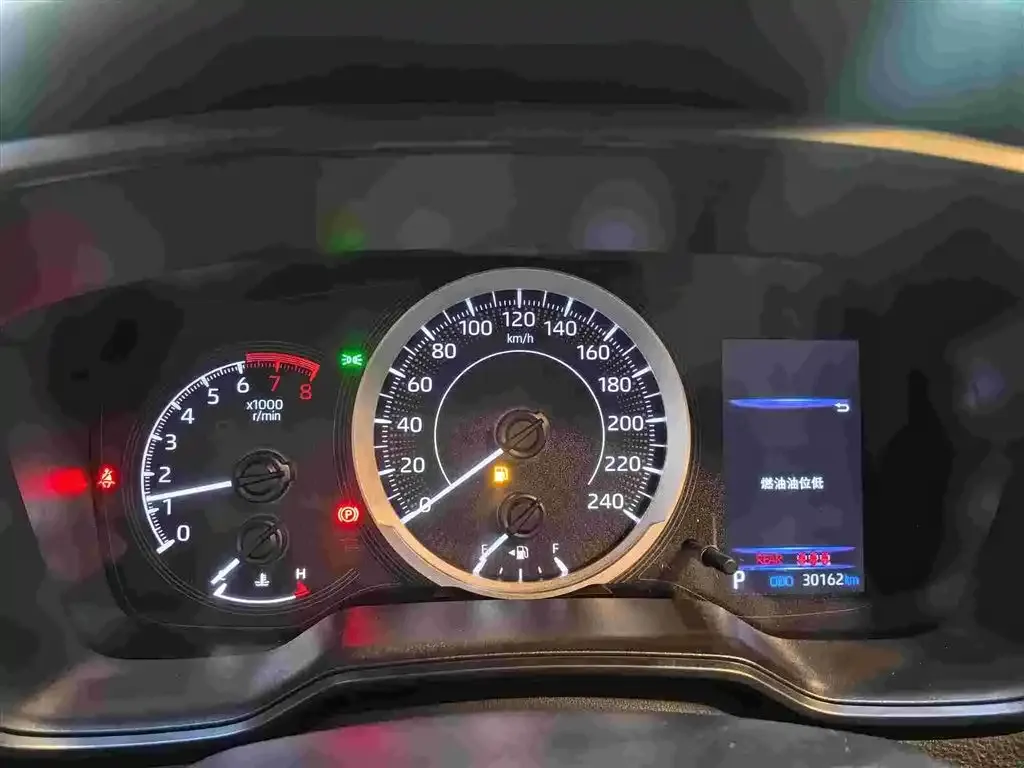 Toyota Corolla 2023 из CN, фото 3