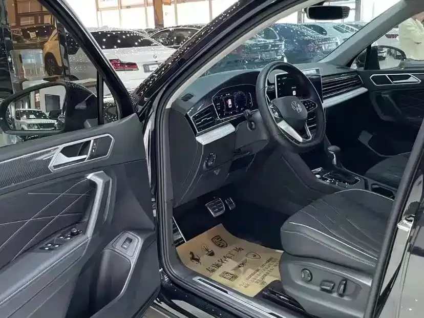 Volkswagen Tiguan L 2023 из CN, фото 7