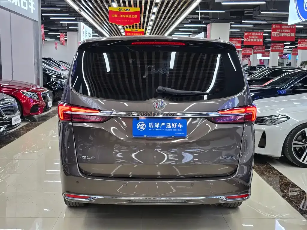 Buick GL8 2023 из CN, фото 8